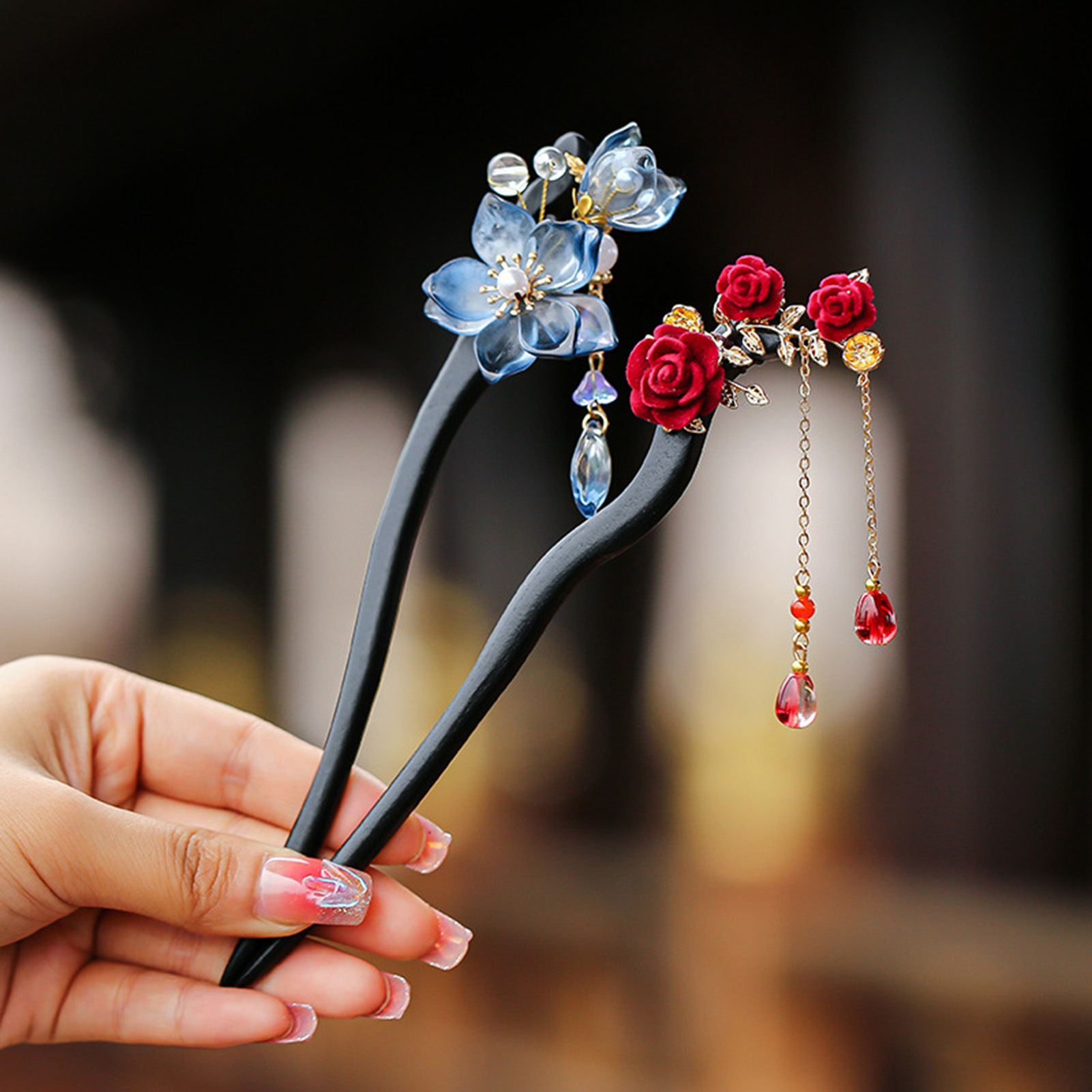 Hanbok Hair Pin - 中国風の花のタッセルヘアピンヴィンテージ木製花柄パールヘアスティック絶妙なエレガントなヘアクリップ女の子のヘアアクセサリー