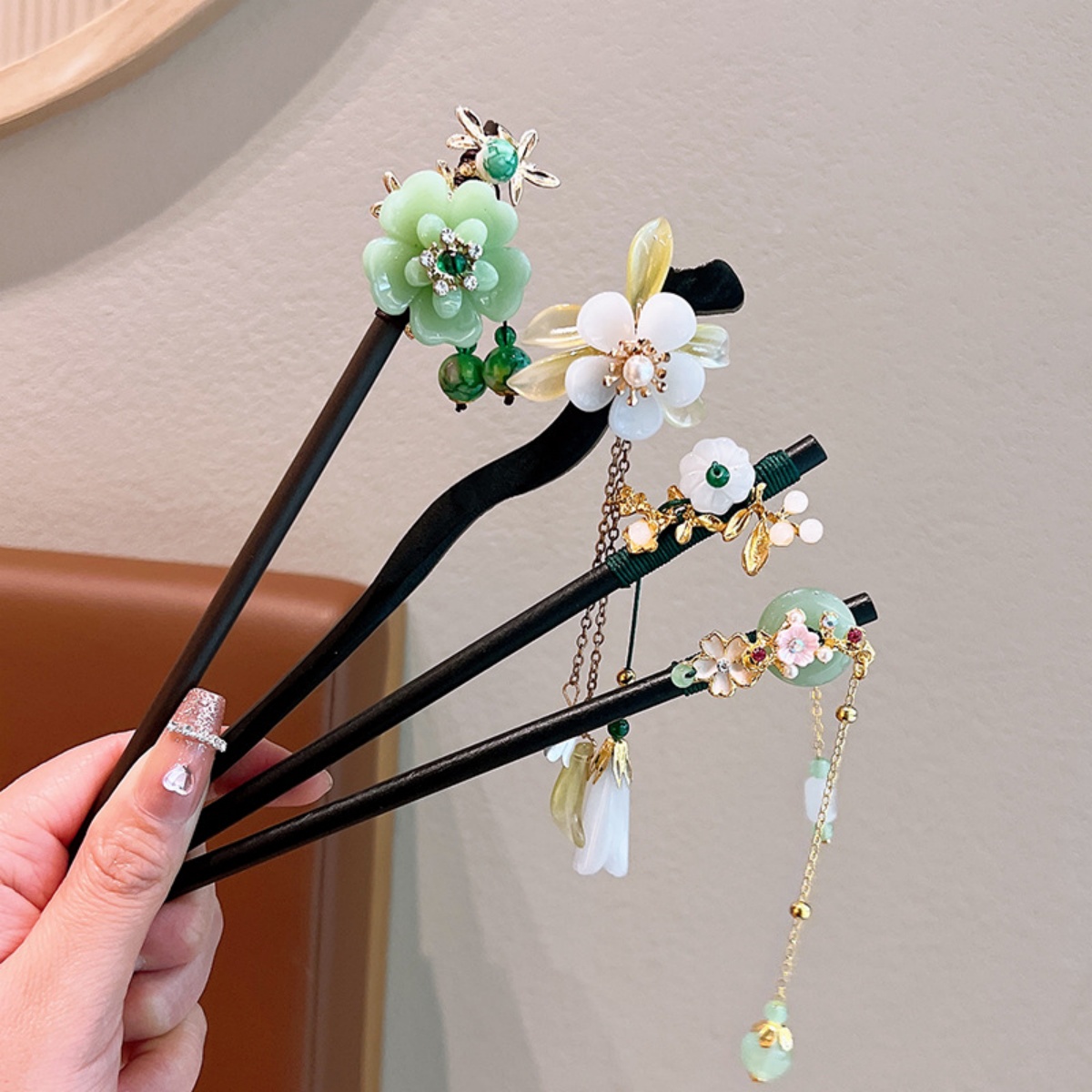 絶妙な花のタッセル木製ヘアピンレトロ中国風の手作り花ヘアステ - Hanbok Hair Pin のレビューと価格